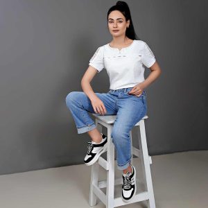Mid Rise Blue Boyfreind cuffed Women Jeans